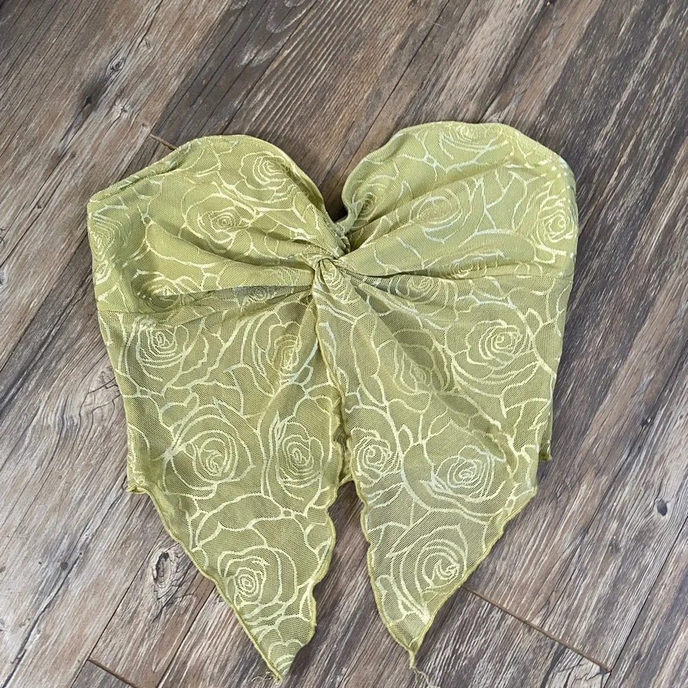 SHEIN Green Floral Crop Top - Picture 2 of 4